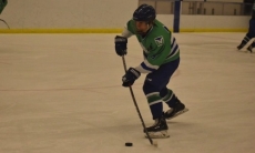 «Следующий сезон планирую отыграть в США. Другой вариант — Швеция». 17-летний форвард из Казахстана пробивается в большой хоккей за океаном