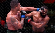 Обнародованы гонорары Тайрона Вудли и других участников турнира UFC on ESPN 9