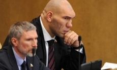 «Ефремов регулярно появлялся на публике выпившим». Николай Валуев высказался про ДТП с участием актера