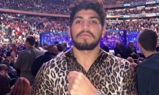 Друг Макгрегора поставил на обложку новой игры UFC фото Хабиба в ванной