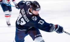 Воспитанник «Авангарда» после 241 игры в КХЛ продолжит карьеру в казахстанском клубе