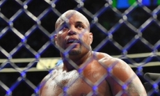 «Оставил огромное наследие». Экс-чемпион UFC поддержал Хабиба Нурмагомедова после смерти отца