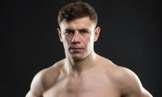 Российский файтер Гришин дебютировал в UFC поражением от поляка