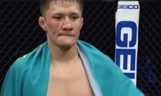 «Вы сами всё видели». Команда Жумагулова прокомментировала его спорное поражение в дебютном бою UFC