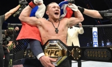 «Там уже немало могил». Василий Уткин оценил путь Петра Яна к титулу UFC