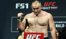 «1996 год. Когда тренировался ещё без носков». Российский боец UFC Олейник показал ретро-фотографию