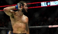 Масвидаль выразил несогласие с решением судей турнира UFC с участием казахстанца Жумагулова