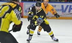 Форвард казахстанского клуба продолжит карьеру в КХЛ