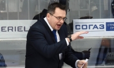 Экс-тренер «Барыса» вызвался возглавить клуб КХЛ и вступить в партию Жириновского