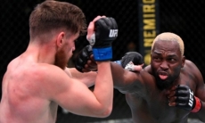 Видео полного боя UFC Дерек Брансон — Эдмен Шахбазян с нокаутом в третьем раунде