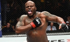 «Влияет ли на меня это морально?». Российский файтер UFC прокомментировал плевок американца в его еду