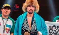 Непобежденный казахстанец вошел в ТОП-10 рейтинга IBF после защиты трех титулов