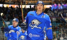 Хоккеист «Барыса» и сборной Казахстана женился во время карантина. Фото