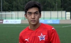 «Тут играл один японец, — сразу сказали, что похож на него». 19-летний казахстанский футболист рассказал о переходе и дебюте за российский клуб