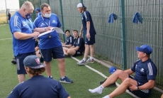 «Не очень великий». Известный эксперт оценил наставника «Барыса» и дал совет игрокам для успеха в КХЛ