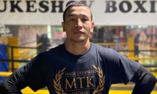 Непобежденный казахстанский боксер завершает подготовку к десятому бою в профи