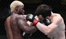 Российский боец дебютировал в UFC с поражения нокаутом после мощного удара в челюсть. Видео