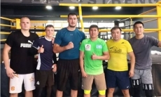 Казахстанские боксеры готовятся ко вторым боям на профи-ринге после успешных дебютов