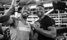 Претенденты на титул UFC Джонс и Нганну отреагировали на заявление Миочича о переходе в бокс