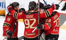 Принципиальный соперник «Барыса» в КХЛ обыграл клуб экс-наставника сборной Казахстана. Видео