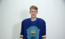 15-летний вратарь казахстанского клуба оценил дебют брата в КХЛ