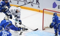 «Упала гора с плеч». Как «Барыс» обидным поражением «спас» российский клуб КХЛ