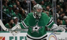 Тренер клуба НХЛ объяснил эффективность уроженца Казахстана в Кубке Стэнли