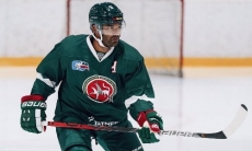 Команда хоккеиста сборной Казахстана выиграла пять матчей подряд перед встречей с лидером конференции КХЛ