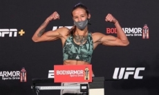 «Она определенно особенная». Первая казахстанка в UFC написала новую картину своей собственной кровью. Фото