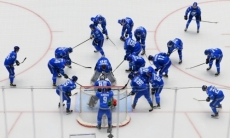 «КХЛ не следовало их допускать». В России призывают «Барыс» сняться с турнира