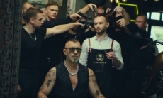 Макгрегор и Усик снялись в новом клипе рэпера Серёги. Видео