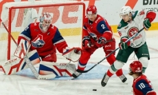 Клуб Скабелки и команда Доуса забросили семь шайб на двоих в матче КХЛ