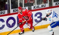 «Согласен, что это странно». Форвард «Автомобилиста» признал свою ошибку в матче с «Барысом»