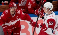 Гол экс-лидера «Барыса» в овертайме принес победу клубу Скабелки в гостевом матче КХЛ. Видео