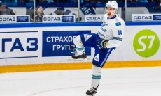 «Это было очень давно, когда мне удавалось забивать этой частью тела». Хоккеист «Барыса» рассказал о шайбе в матче КХЛ