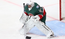 Топ-клуб КХЛ лишился двух основных вратарей перед матчем с «Барысом»