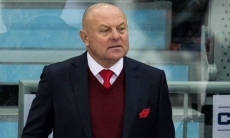 «Букмекеры не верят, а я верю». Заслуженный тренер России предсказал исход матча «Спартак» — «Барыс»