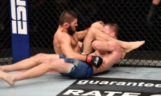 Отдал трон? Лучший боец UFC отреагировал на досрочную победу Хабиба над Гэтжи