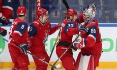 Клуб бывшего наставника «Барыса» одержал восьмую победу кряду в КХЛ. Видео