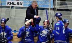 «Поводов переживать нет». Юрий Михайлис о третьем поражении «Барыса» в КХЛ, новичках и будущем сына в НХЛ
