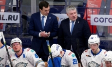 «Юрий Михайлис продолжает искать». КХЛ подвела итог матча «Сибирь» — «Барыс»