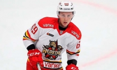 «Пусть говорят». Хоккеист китайского клуба ответил хейтерам после поражения «Барысу»