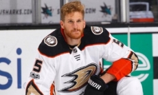Хоккеист с 206 матчами в НХЛ официально заключил контракт с соперником «Барыса» по конференции КХЛ