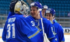 «Заслуженно идут ниже шестерки сильнейших». Победителя матча КХЛ «Локомотив» — «Барыс» назвали в Украине