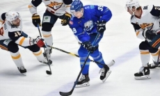 Клуб КХЛ увеличил отрыв от «Барыса» в чемпионате, не выходя на лед