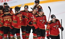 Принципиальный соперник «Барыса» потерпел сенсационное поражение в КХЛ. Видео