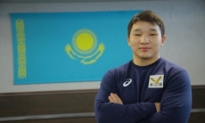 «Он оставил всех позади». Тренер казахстанского тяжелоатлета высказался о его победном выступление на юношеском Кубке мире