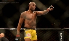 UFC официально уволил легендарного чемпиона до завершения его контракта