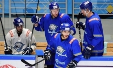 «Один мелковат, другой немного тяжеловат». Новички «Барыса» не впечатлили хоккейного менеджера