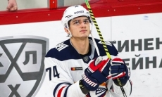 Герой последнего матча «Барыса» в КХЛ подрался в самолете с помощником тренера